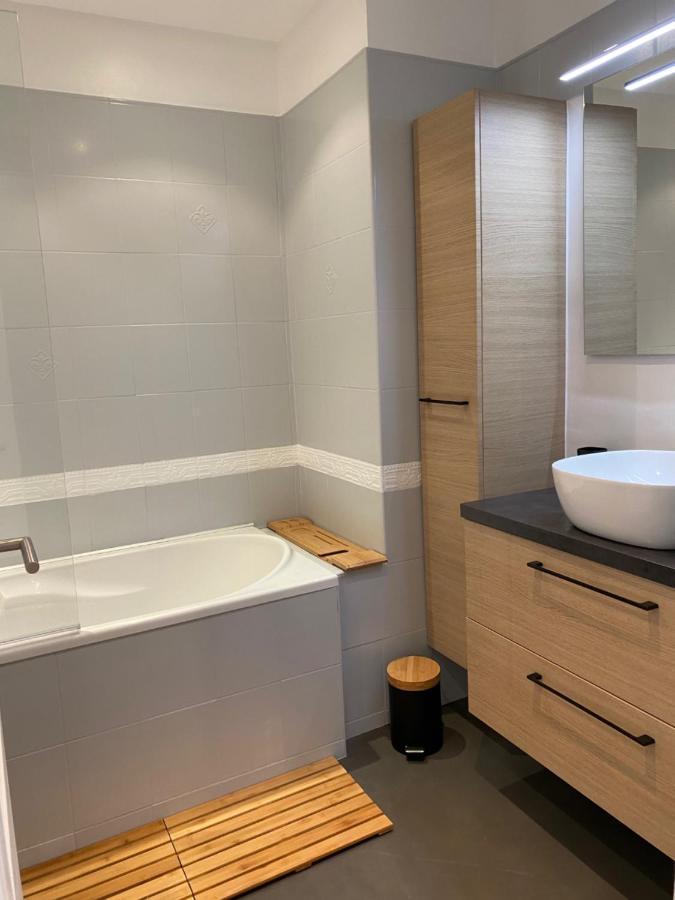 Chic And Cosy Apartment Gv Port Garibaldi Nice Luaran gambar